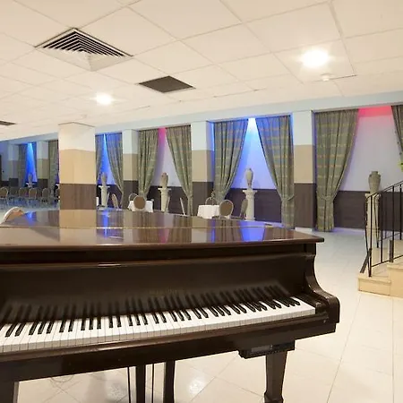 מלון Bella Vista 4*