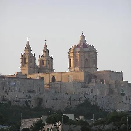 Bella Vista Hotell 4*